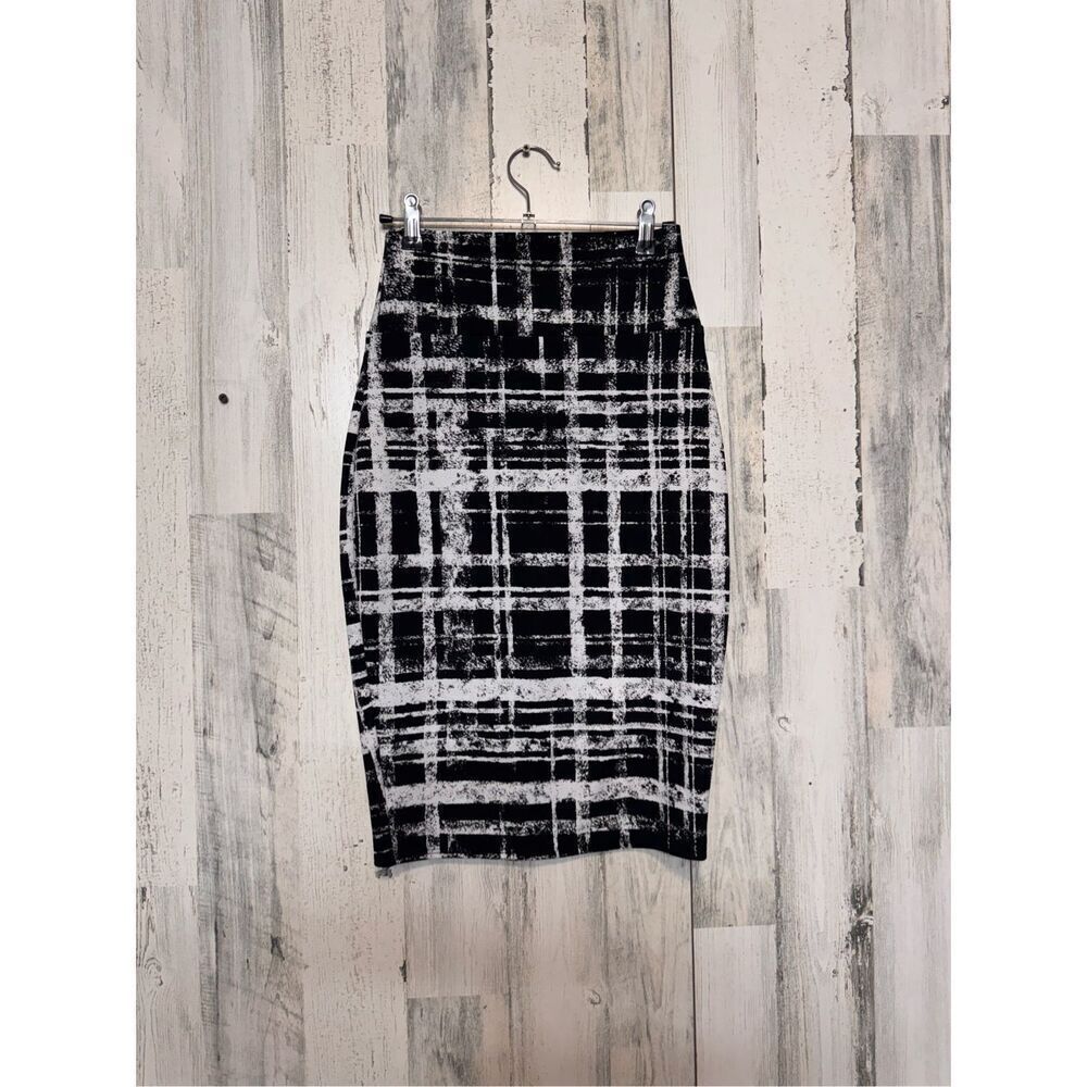 Wet seal Black and white midi skirt size small